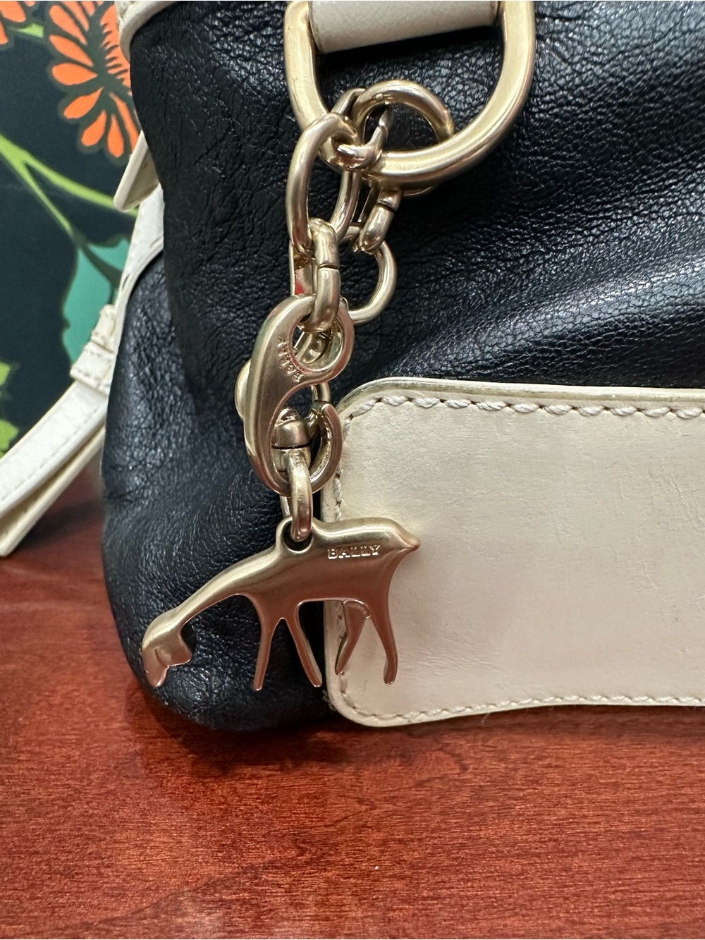 Bally Pama-SM Black & Ivory Leather Satchel Crossbody Bag Swiss Made Goat Charm - Picture 4 of 16
